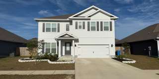 Beautiful 5/3 located in Titus Park! Gallery 1