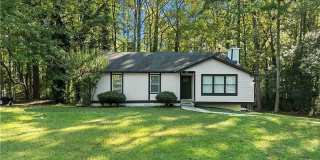 Room in 2 Bedroom Home at Wedgewood Dr Gallery 8