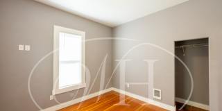 Great 2 Bedroom with Classic Finishes Gallery 17