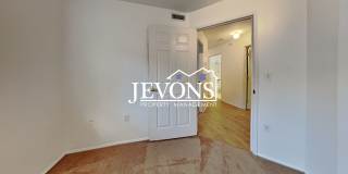 Condo with Swimming Pool and Private Enclosed 1-Car Garage in Klahanie Neighborhood Gallery 24