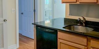 1210 W. Waveland Apt. Gallery 15
