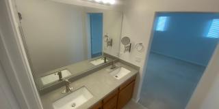 Beautiful & Spacious 3 Bedroom, 2.5 Bathroom Hayward Home – Prime Residential Location W Laundry, Backyard & Two Car Garage Gallery 14
