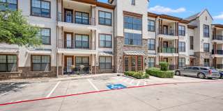 7342 Oak Manor Gallery 7