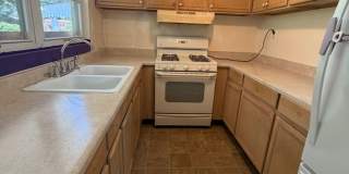 4 bedroom with fenced-in yard in Washington Gallery 1
