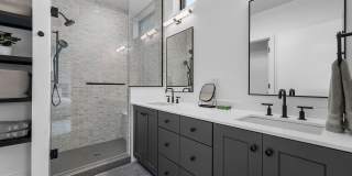 Luxury 3 Story Condo in Exclusive Titletown District Gallery 43