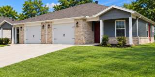 $500 Off 1st Month! 3 Bed Duplexes $1275 Per Month! Gallery 1