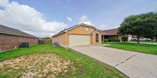 Spacious Single-Story Home with Solar Panels - Realtor Commission: $500 Spacious Single-Story Home with Solar Panels - Realtor Commission: $500 Gallery 5