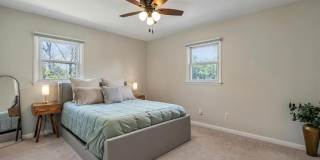 542 Nagle Street Gallery 19