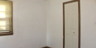 Nice 2 bedroom 1 Bath Home - Quiet area - Video Tour on Youtube @ 855manager Gallery 22