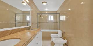 10065 Bay Harbor Ter Gallery 17