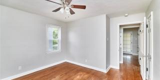 807 Selma Avenue Gallery 35