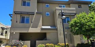 Light-Filled Palto Alto Townhome-Style Condo with Private Deck Gallery 1