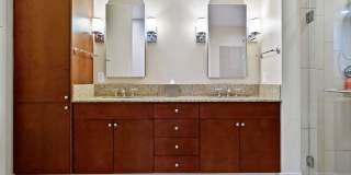 610 E Market St #2915 Gallery 21