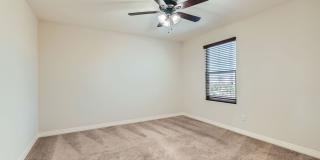Dont Miss This Gorgeous 4 bed 3 bath plus Loft! Gallery 18
