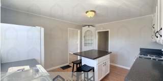 Charming 3-Bedroom Cottage in Kingsport Gallery 6