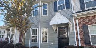 MOVE IN SPECIAL: 2 Bedroom, 2.5 Bathroom Townhouse in Greensboro! Gallery 1