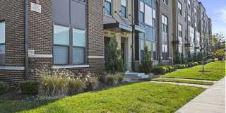 232 VAN BUREN Street Gallery 1