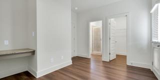 One Bedroom Cottage with Fenced Backyard! Gallery 11