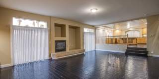 Beautiful 5 bedroom 4.5 bath home with large basement in gated community! Gallery 15