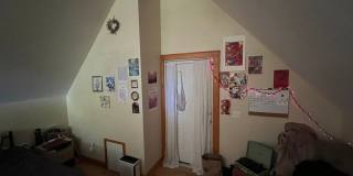 Spacious Three Bedroom Upper with Lofted Bonus Space on Milwaukee’s Upper East Side Gallery 4