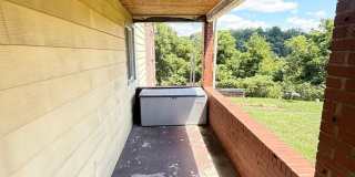 3 Bed, 1.5 Bath in Overbrook/ Brookline for rent- Huge yard and great layout! Gallery 26