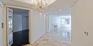 **Move in Special $1000 Off Third Months Rent** Remodeled Corner 3+2 Unit with Luxury Finishes Near Century City & Westwood Gallery 14