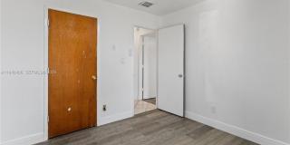 3521 NW 18th Pl Gallery 21