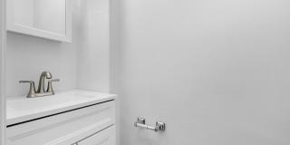 Beautifully Renovated 3 Bedroom 2.5 Bathroom Rental with study in McElderry Park VOUCHER Holders Wanted Gallery 12