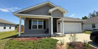 Pensacola - Glenhollow - 4 bedroom, 2 bathroom Gallery 1