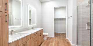 Lantower Bayside Gallery 15