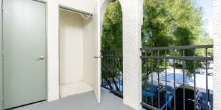 Alicante Gallery 77