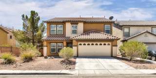 Spacious 5-Bedroom Home Plus Den - Nearly 2,800 Sq Ft Spacious 5-Bedroom Home Plus Den - Nearly 2,800 Sq Ft Gallery 1