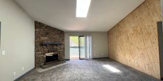 Charming 2BR Townhome in Aurora Gallery 7