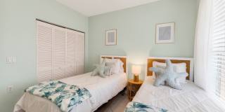 2-bedroom + den condo in Lely Resort! Gallery 34