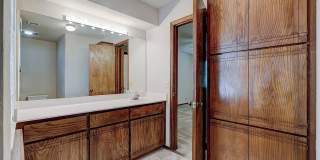 Beautiful Two-Story 3bed/2bath Townhome Available in Westside Norman!! Gallery 34