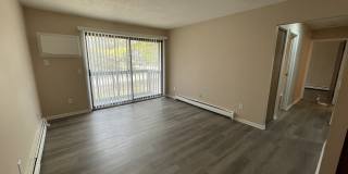 246 East Oak Street Gallery 1