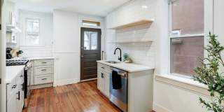 4BR Lancaster Home in School District | Modern Kitchen, Hardwood Floors & Central Air!! Gallery 7