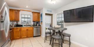 325 Calusa St Gallery 22