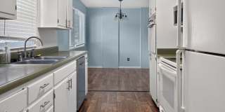 4 bed 1.5 Bath Heights Home Gallery 4
