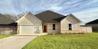 Elegant 4-bedroom in Bullard Creek Ranch! Gallery 1