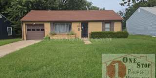 3 Bedroom, 2 Bathroom with 1 Car Garage in Gladstone, Missouri Gallery 1