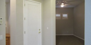 Nice 2 Bedroom Plus Bonus Room / 2 Bath Home in Chandler Gated Community! Gallery 3