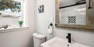 1850 Shore Boulevard Gallery 11