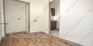 2111 Portland Gallery 8