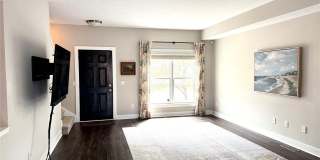 352 West Grand River Avenue Gallery 7