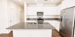 16570 Wyndham Gallery 5