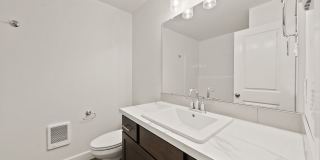 50% OFF!!! Modern 3 Bed/2 Bath Single-Level Home with Open Living - Redmond Gallery 19