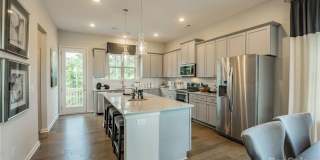 4bd 3.5b Almost New Townhome Gallery 8