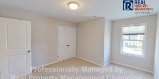 4 BD/3.5 BA plus Bonus Room with Open Floorplan and Fenced Back Yard Gallery 27