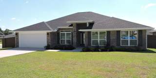 Large 4 Bedroom home in Milton/Pace area! Gallery 1